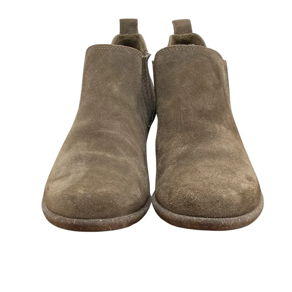 Clarks Wilrose Jade Chelsea Ankle Boots Women's Size 8 Taupe Suede Booties
